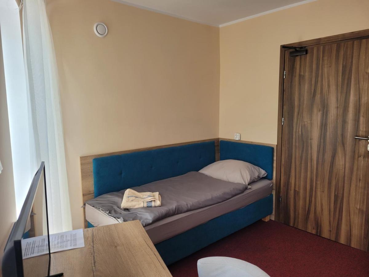 Zlote Pioro Bed & Breakfast Nisko ภายนอก รูปภาพ