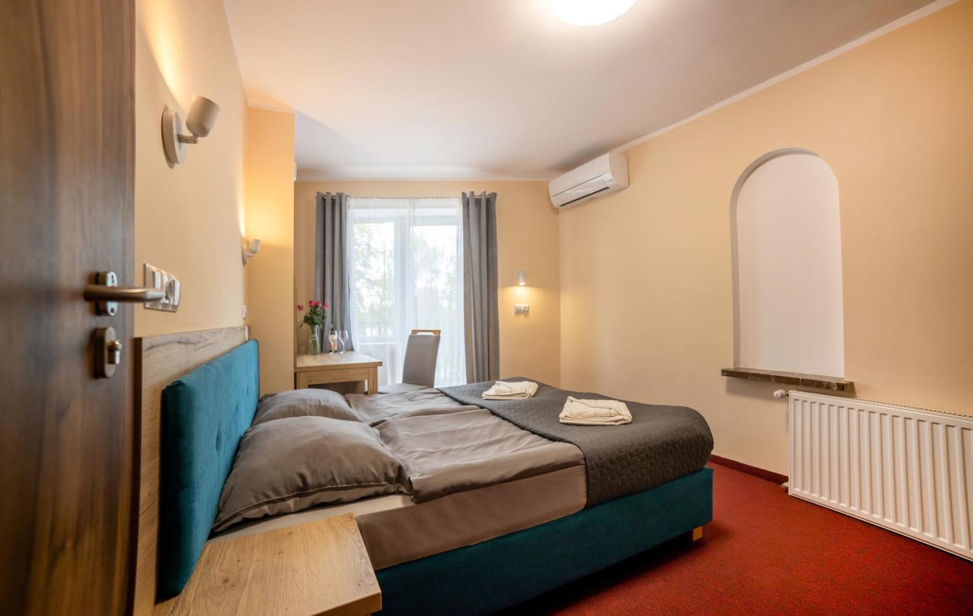 Zlote Pioro Bed & Breakfast Nisko ภายนอก รูปภาพ